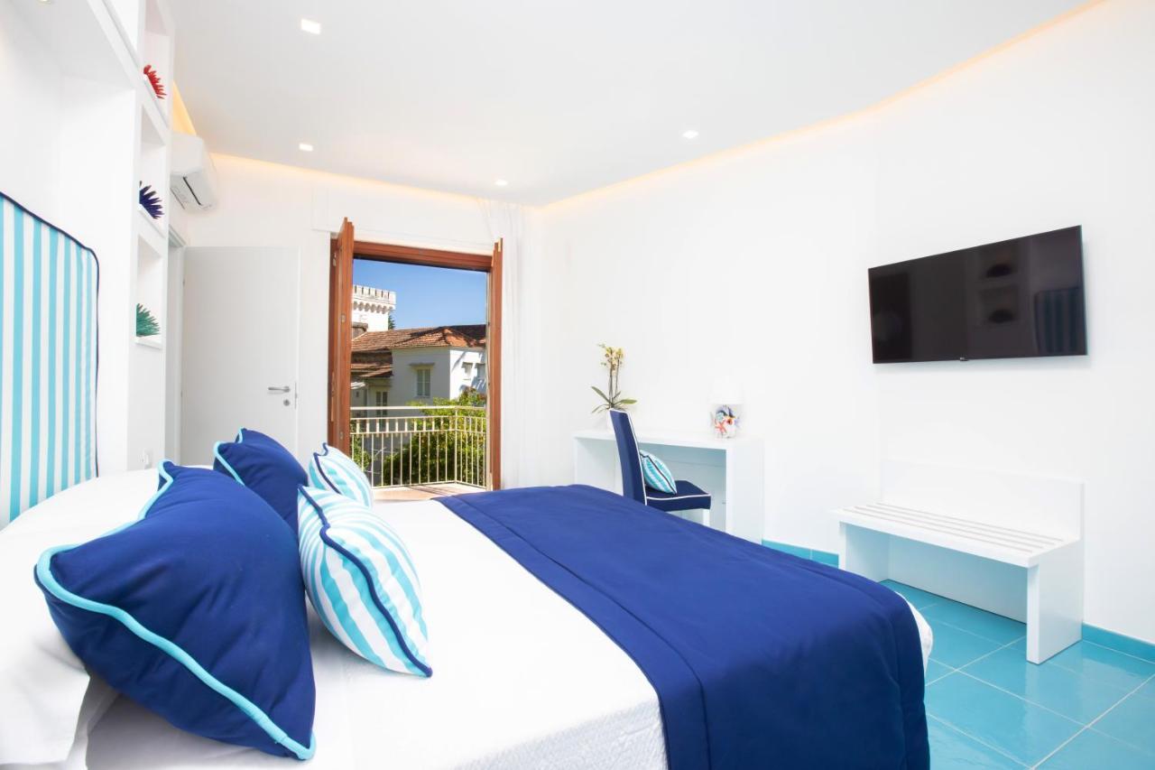 Yourhome - Blu Oltre Sorrento Bagian luar foto