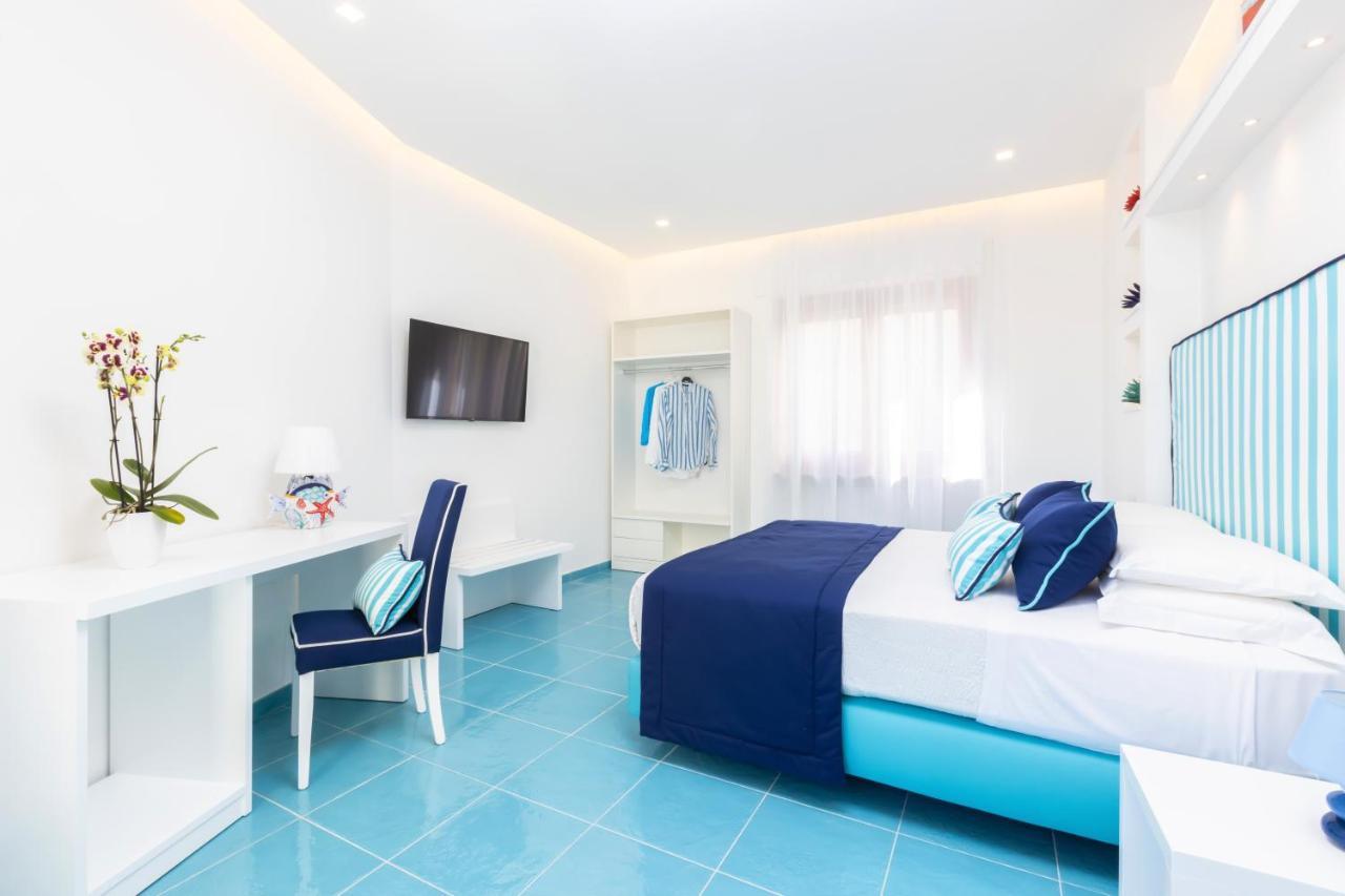 Yourhome - Blu Oltre Sorrento Bagian luar foto